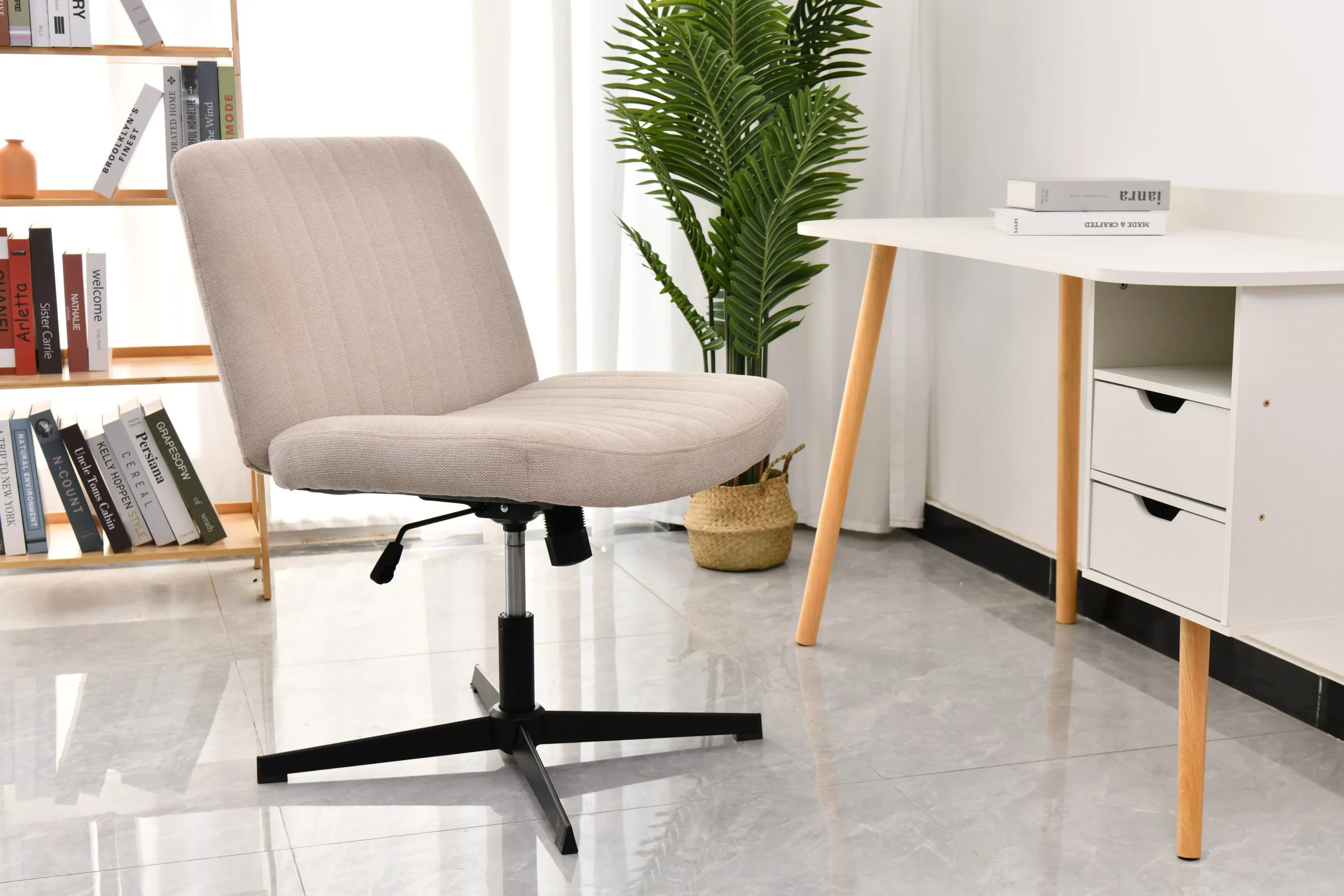 Walker Edison | Viral Wide Cross Legged Office Desk Chair