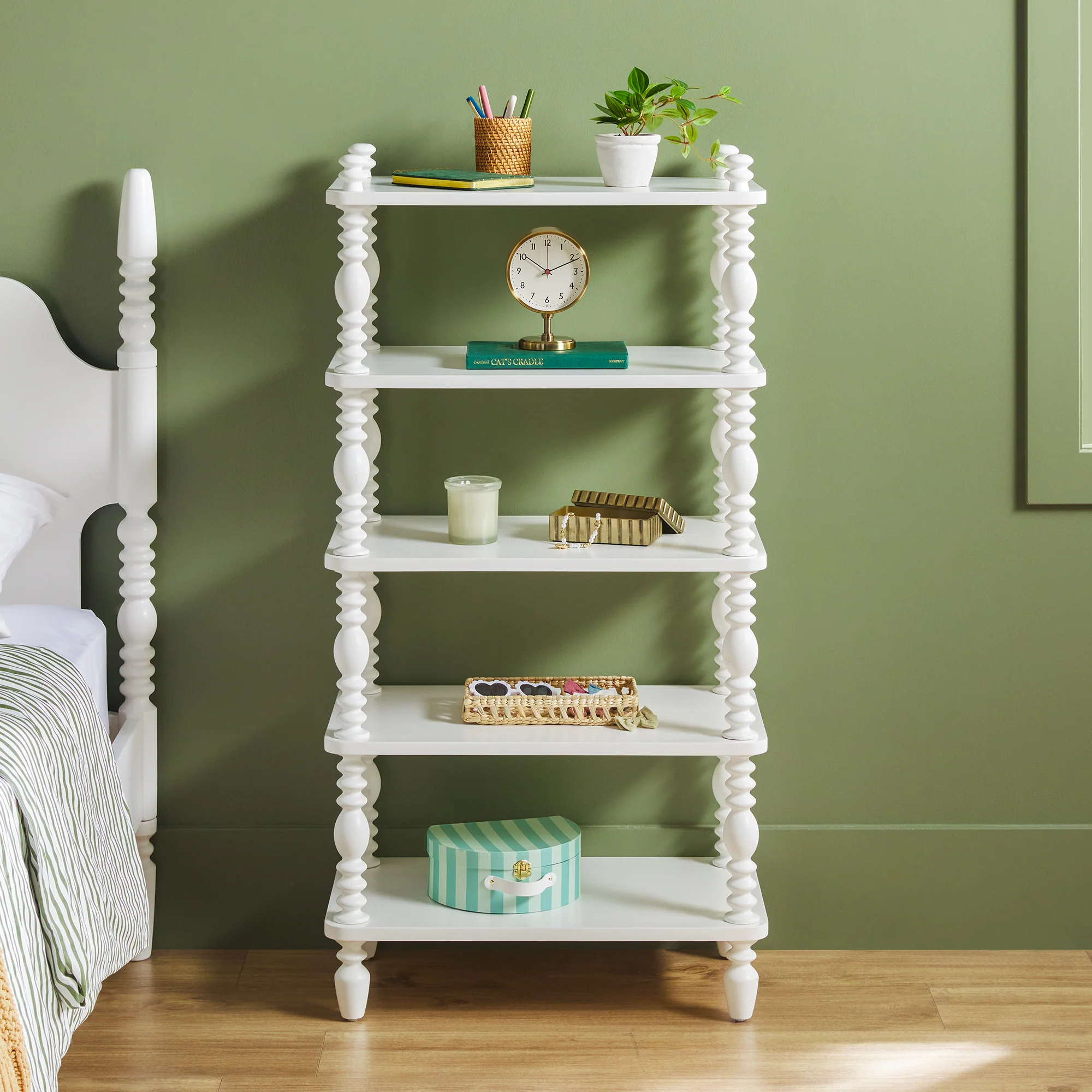 Traditional Vivienne Easy Assembly Solid Wood Short Bookshelf