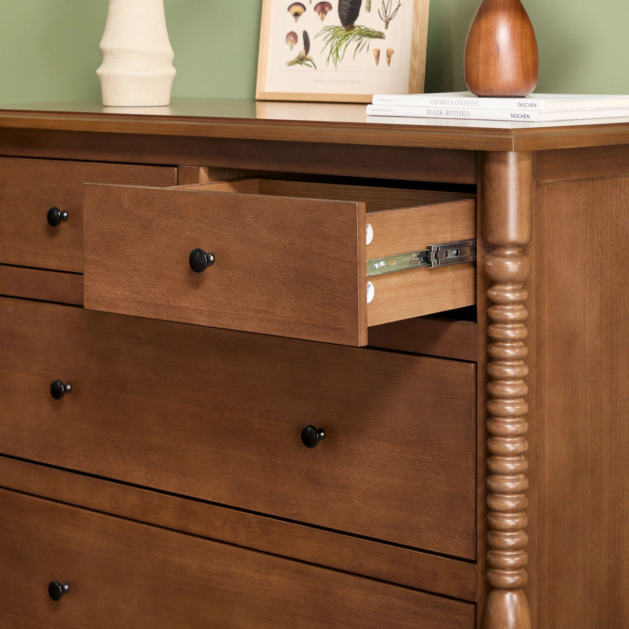 Traditional Vivienne 5-Drawer Easy Assembly Solid Wood Dresser