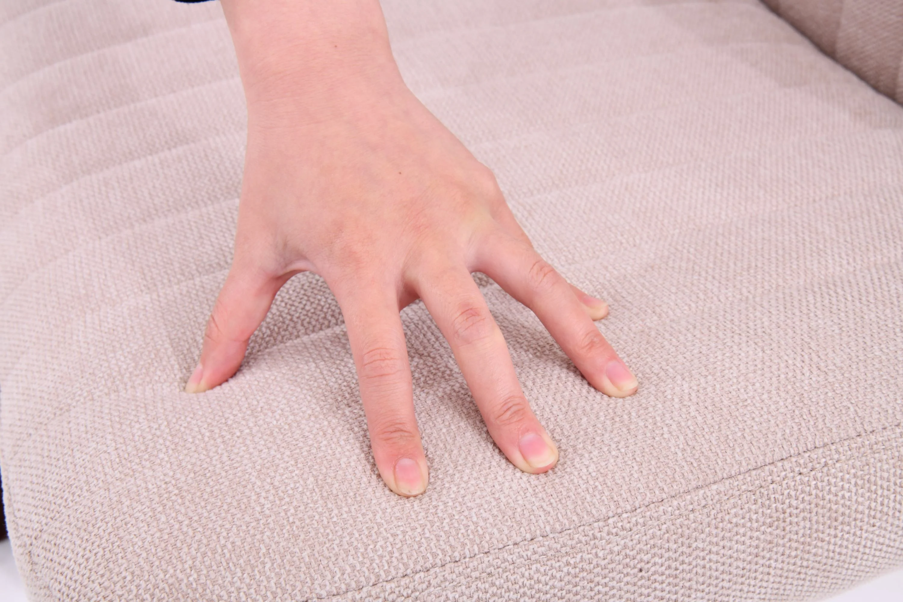 Walker Edison | Viral Wide Cross Legged Office Desk Chair