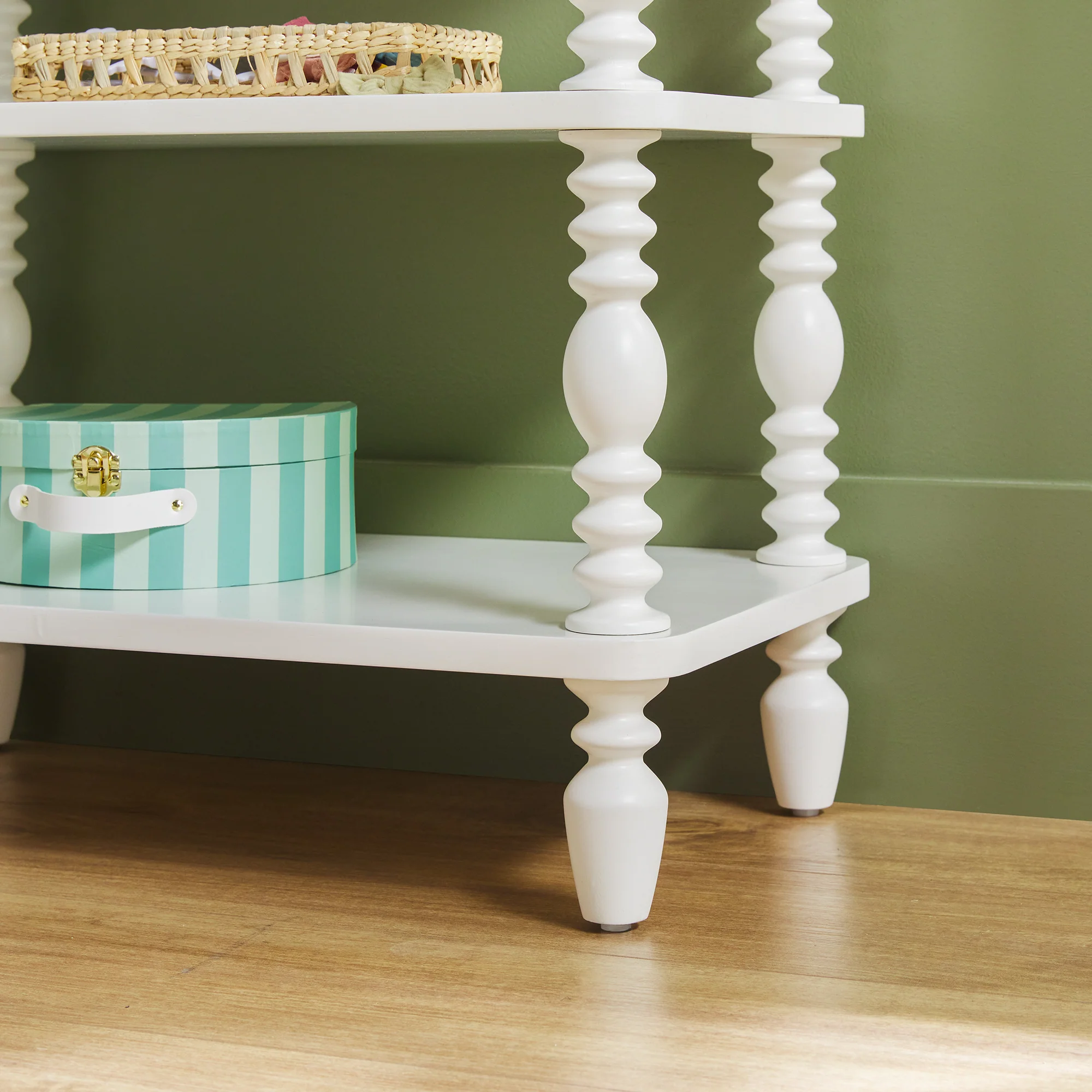 Traditional Vivienne Easy Assembly Solid Wood Short Bookshelf