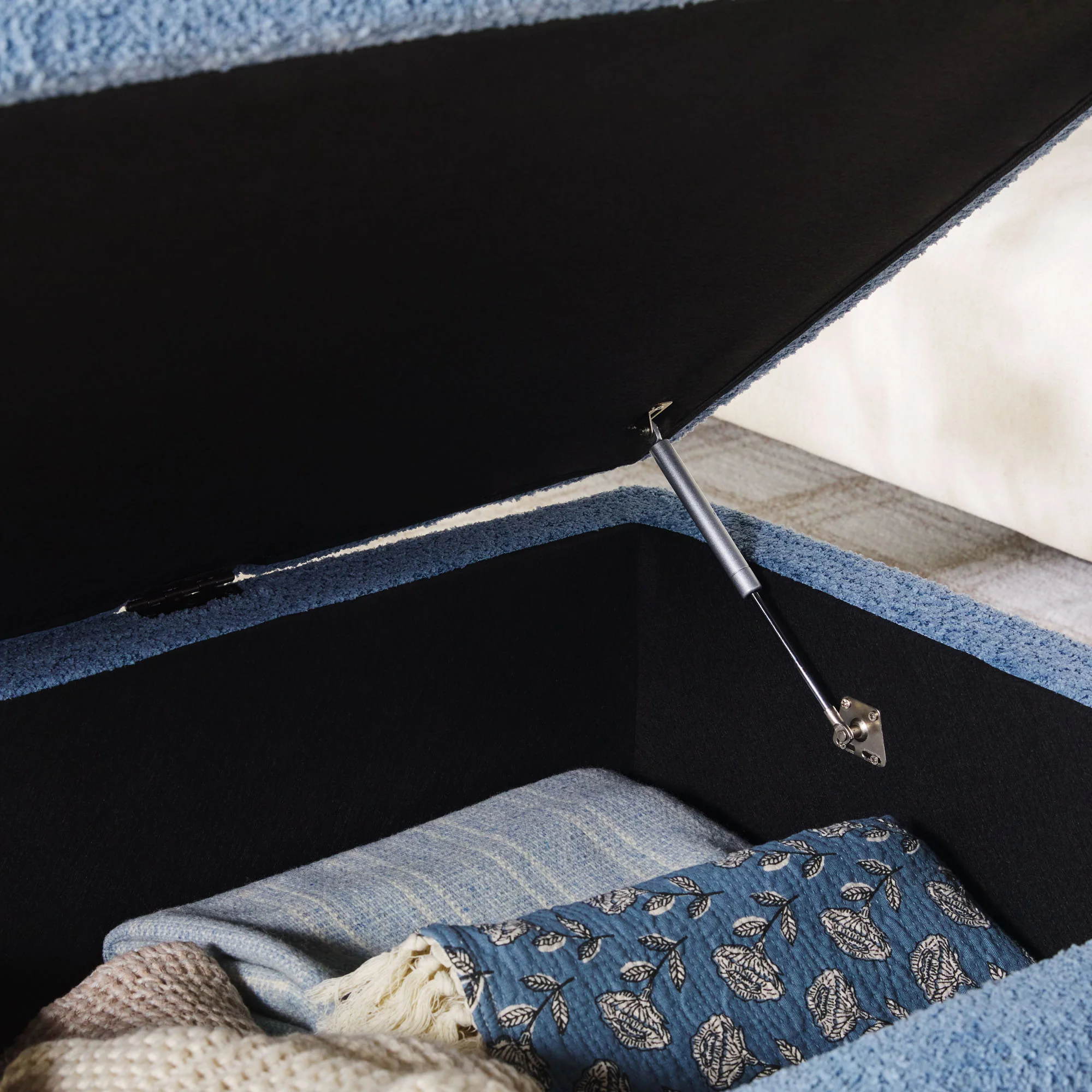 Linley Contemporary Boucle Easy Assembly Upholstered Large Storage Ottoman