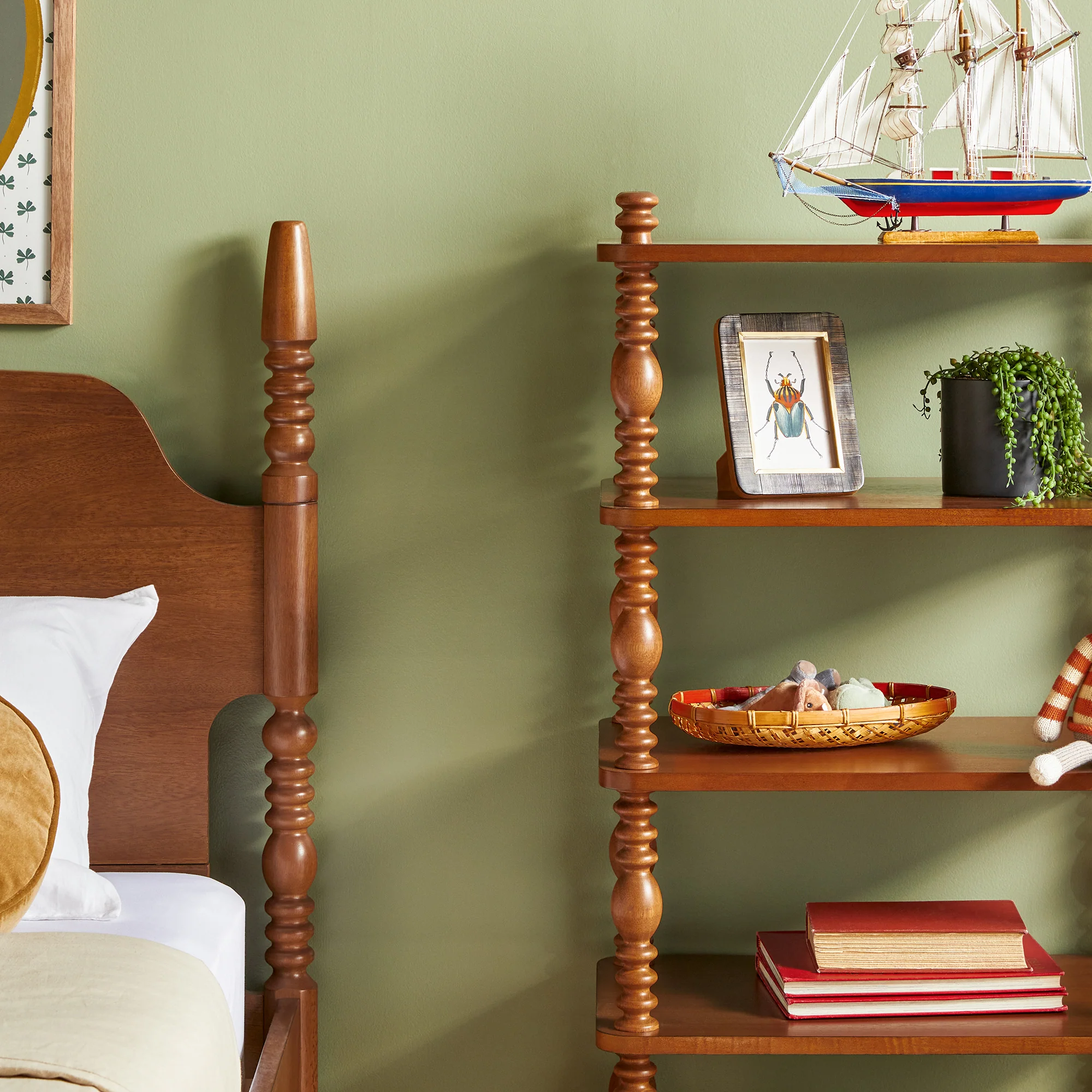 Traditional Vivienne Easy Assembly Solid Wood Short Bookshelf