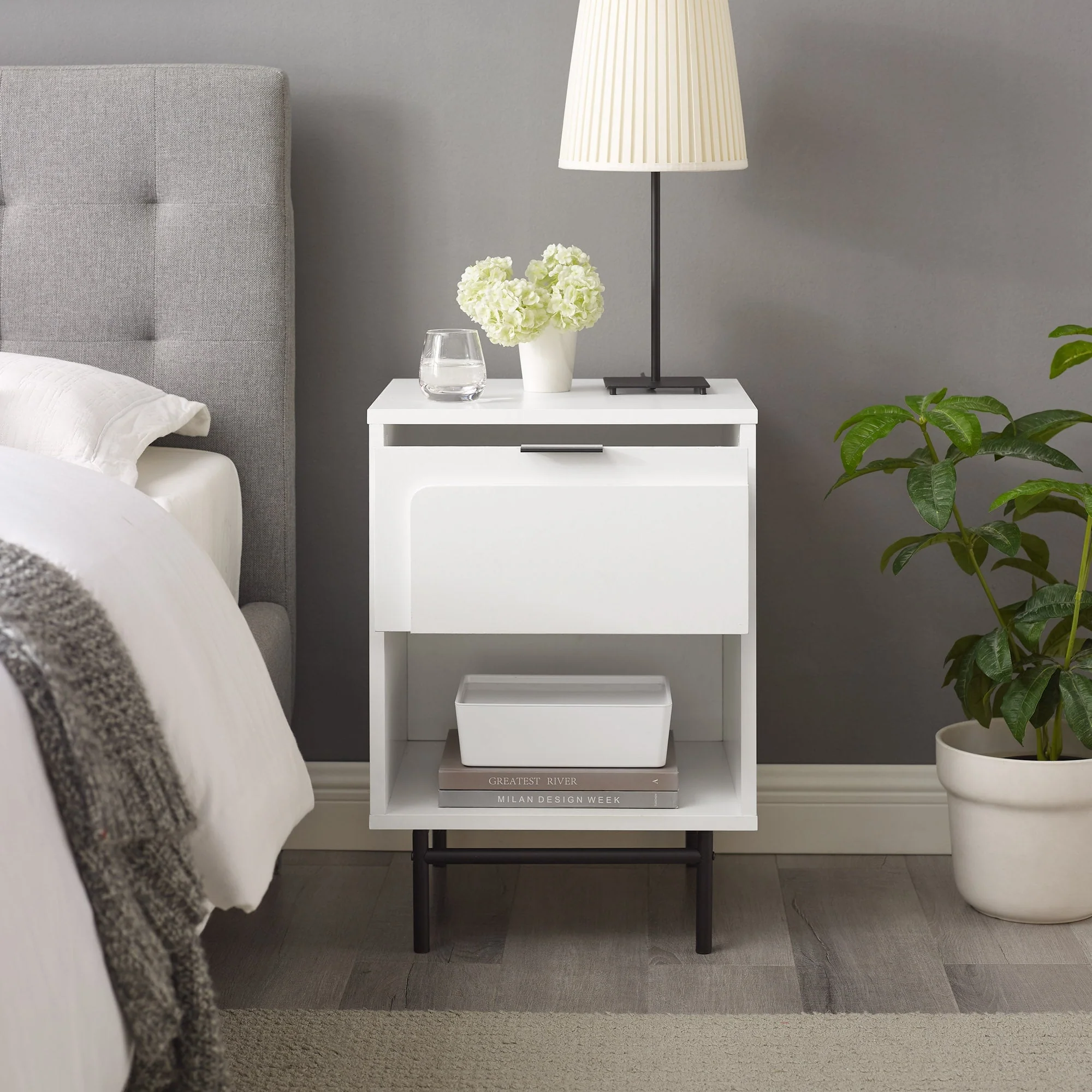 18 Contemporary 1-Drawer Nightstand