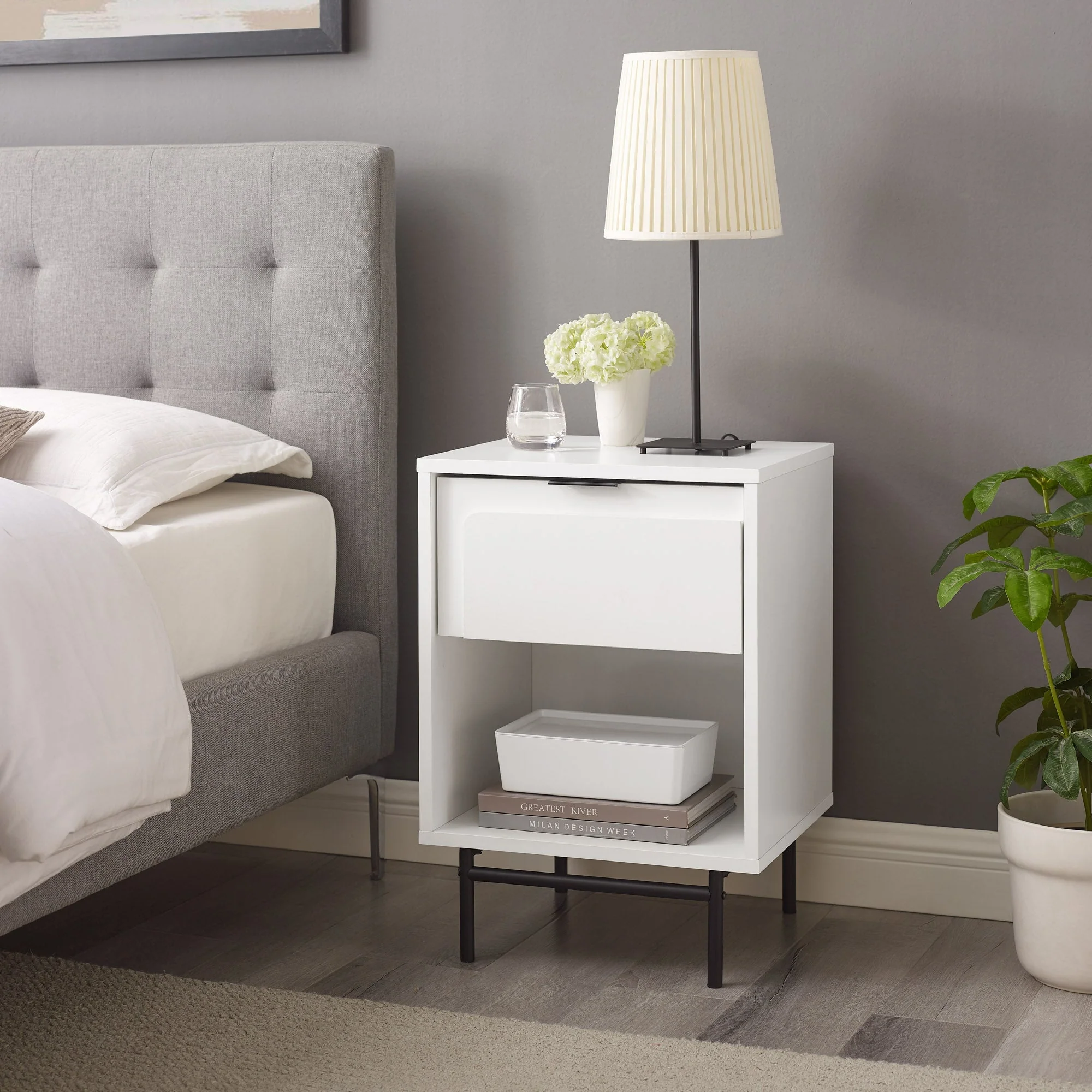 18 Contemporary 1-Drawer Nightstand