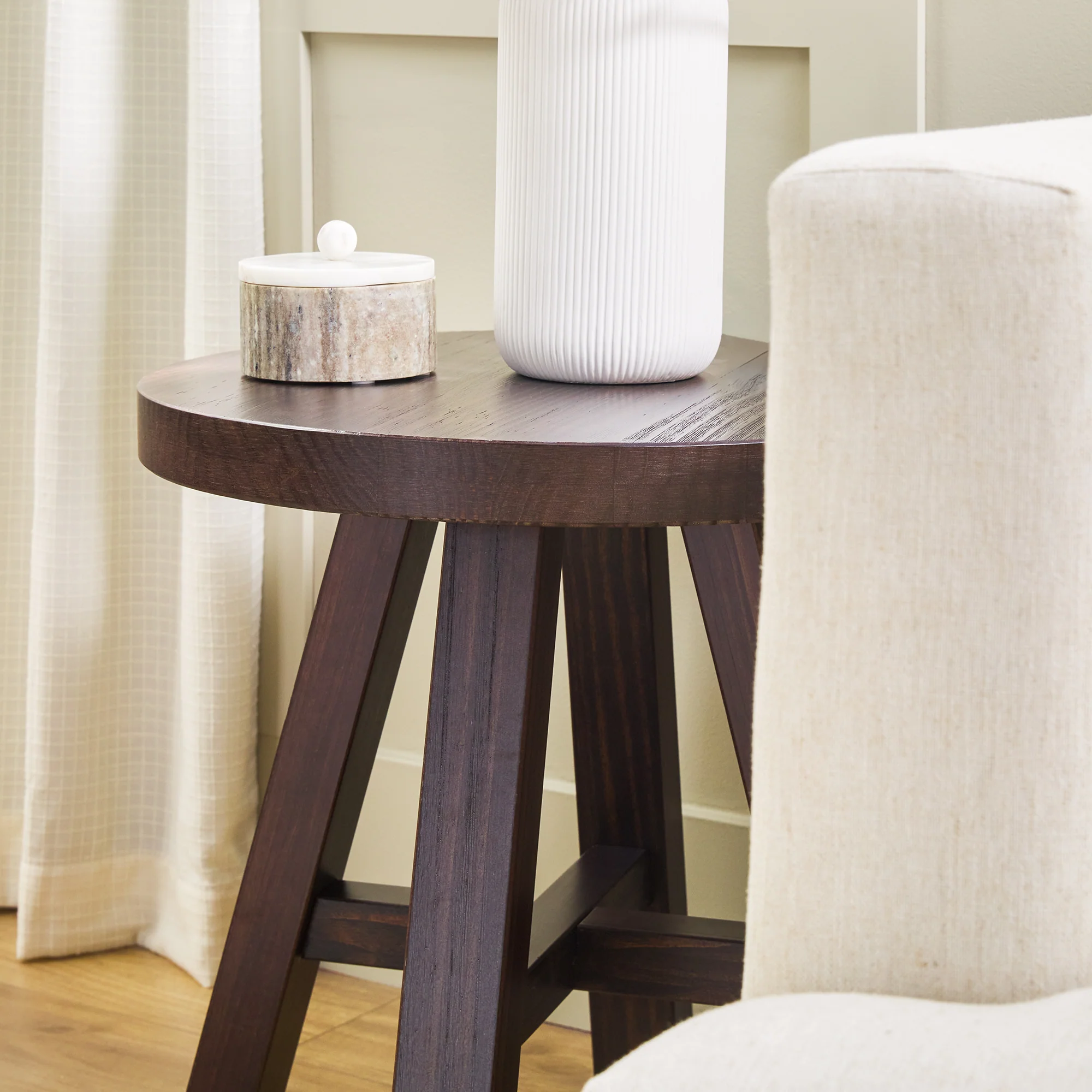 Colt Modern Farmhouse Easy Assembly 18 Side Table