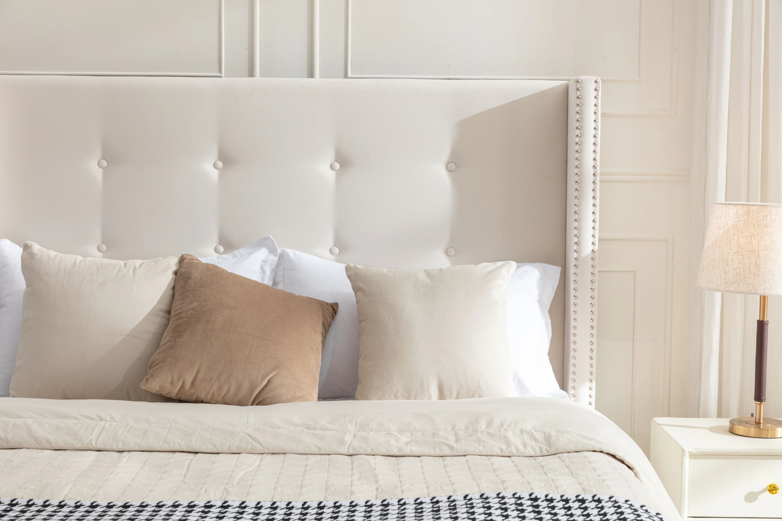 Walker Edison | Traditional Peyton Upholstered 54 High Headboard King Bed
