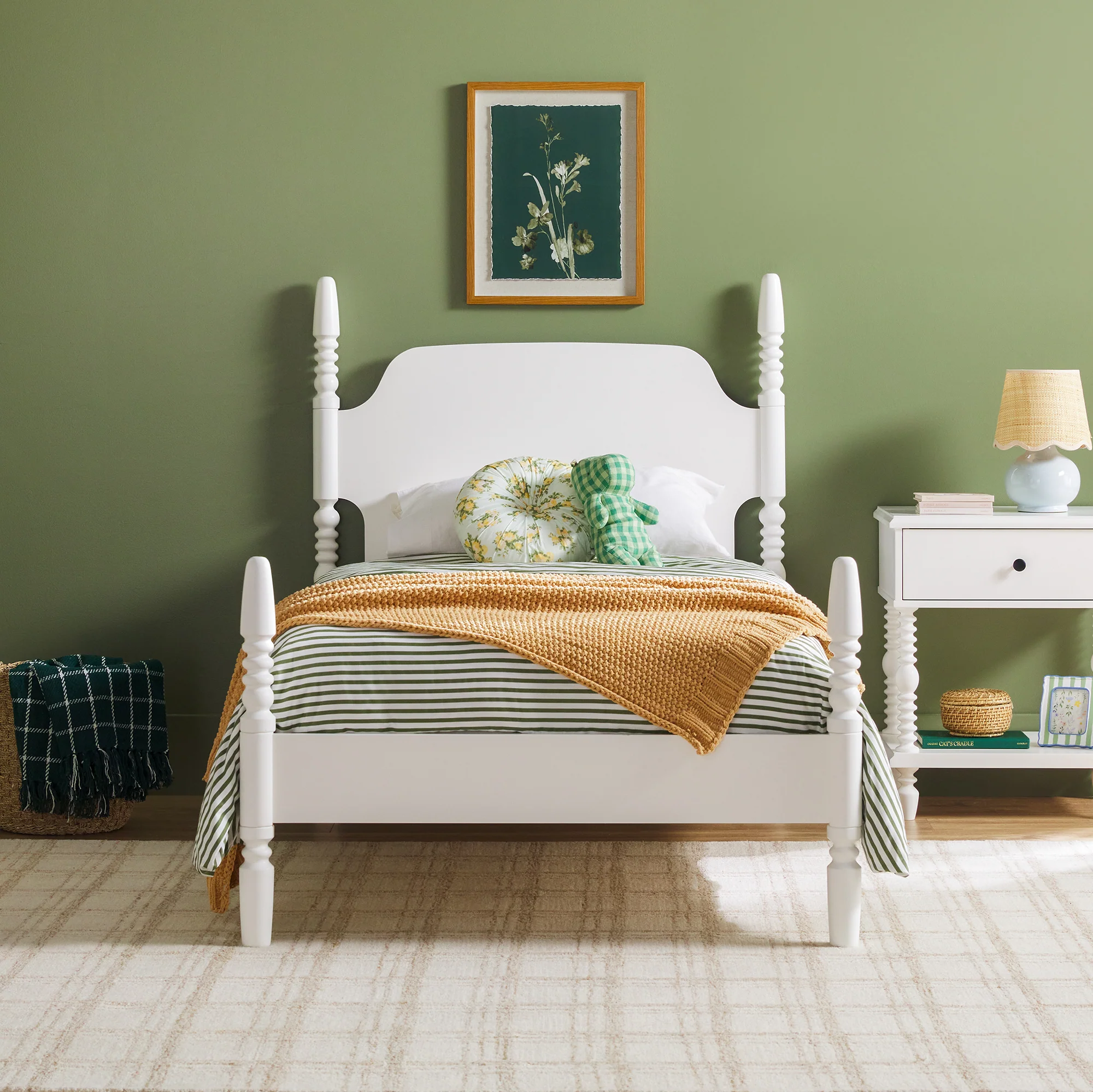 Traditional Vivienne Easy Assembly Solid Wood Twin Bedframe