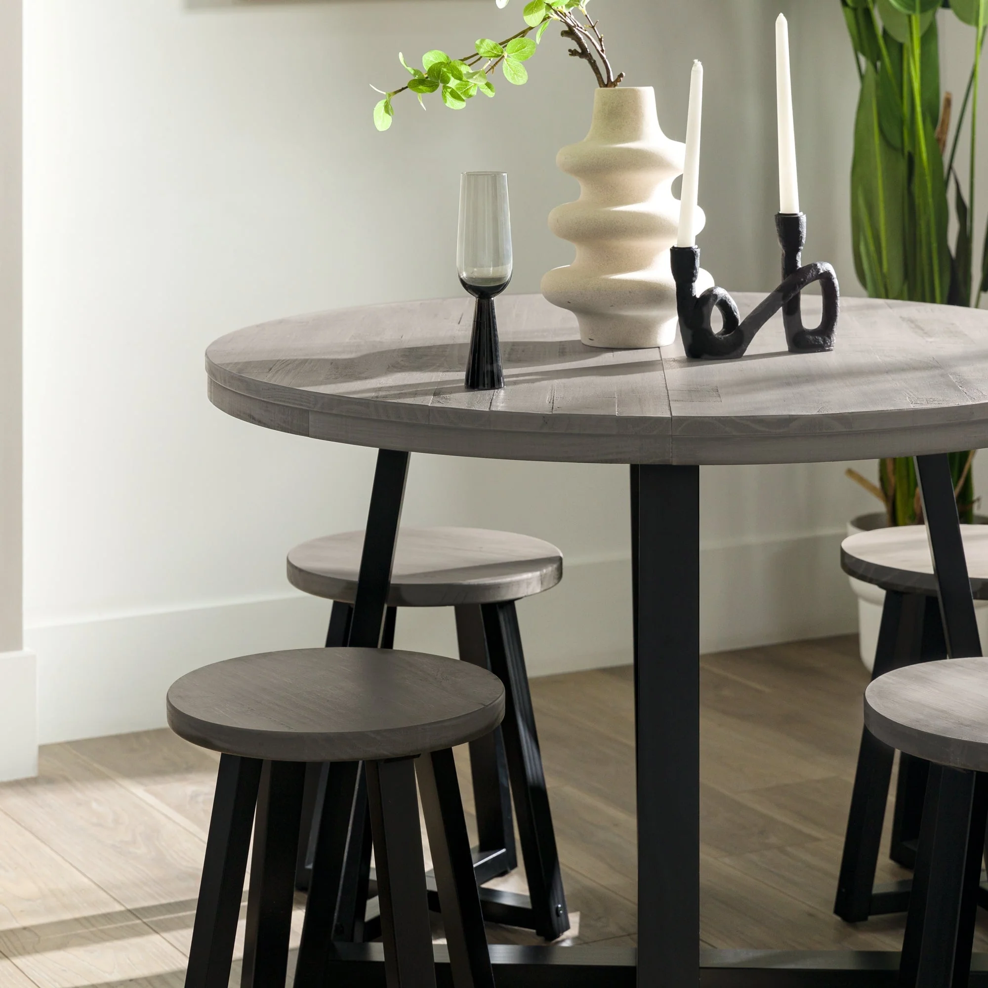 Durango Distressed Wood Round Table