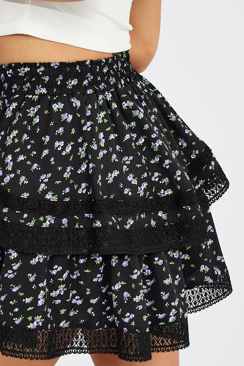 Black Floral Shorts High Rise