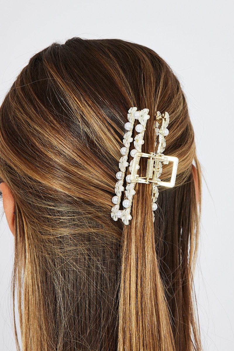 White Flower Detail Claw Clip