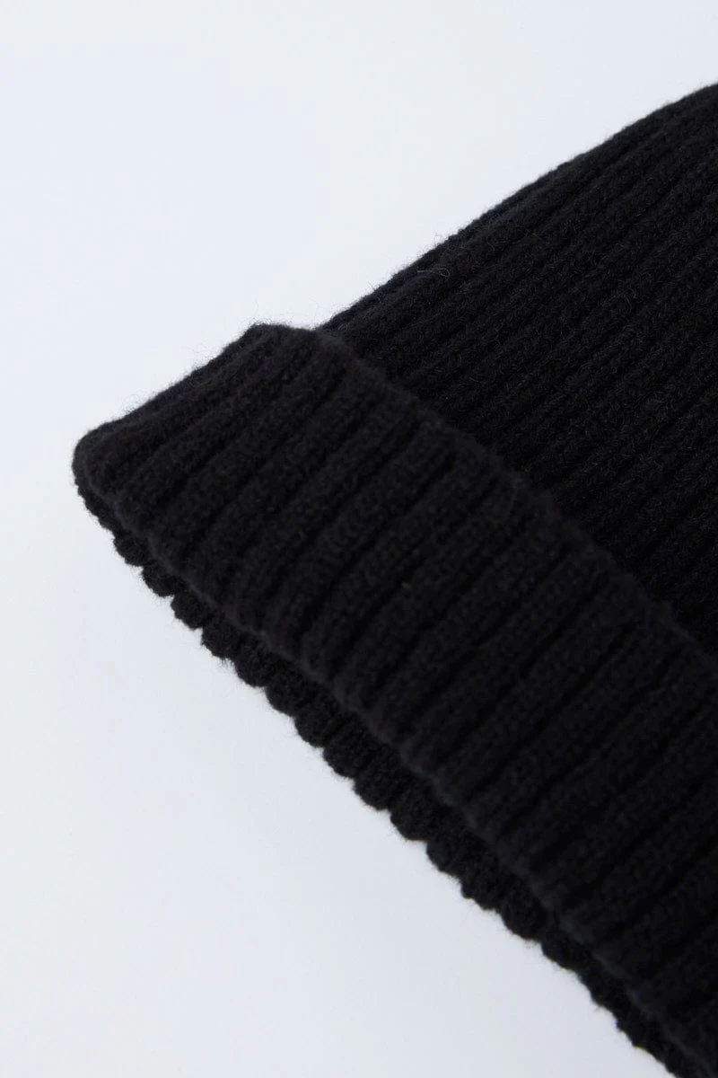 Black Rib Beanie