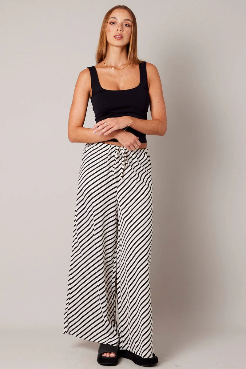 Black Tank Top Sleeveless Scoop Neck Seamless Lined