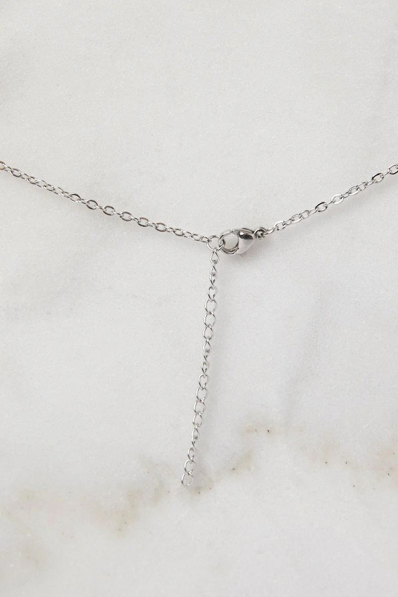 Silver Flower Pendent Necklace