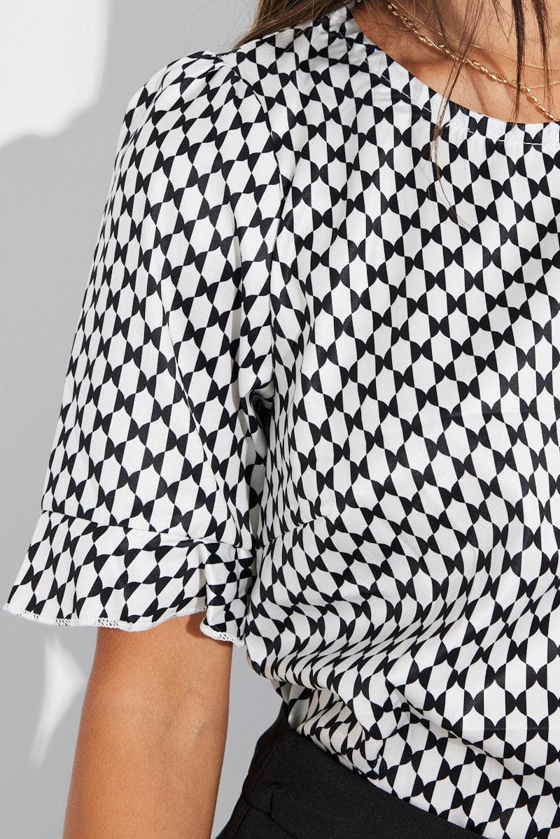 Black Geo Top Short Sleeve