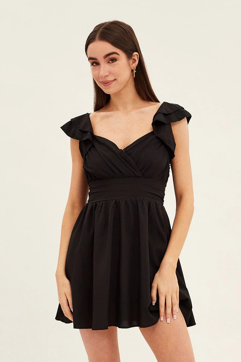 Black Short Sleeve Ruched Bust Skater Dress