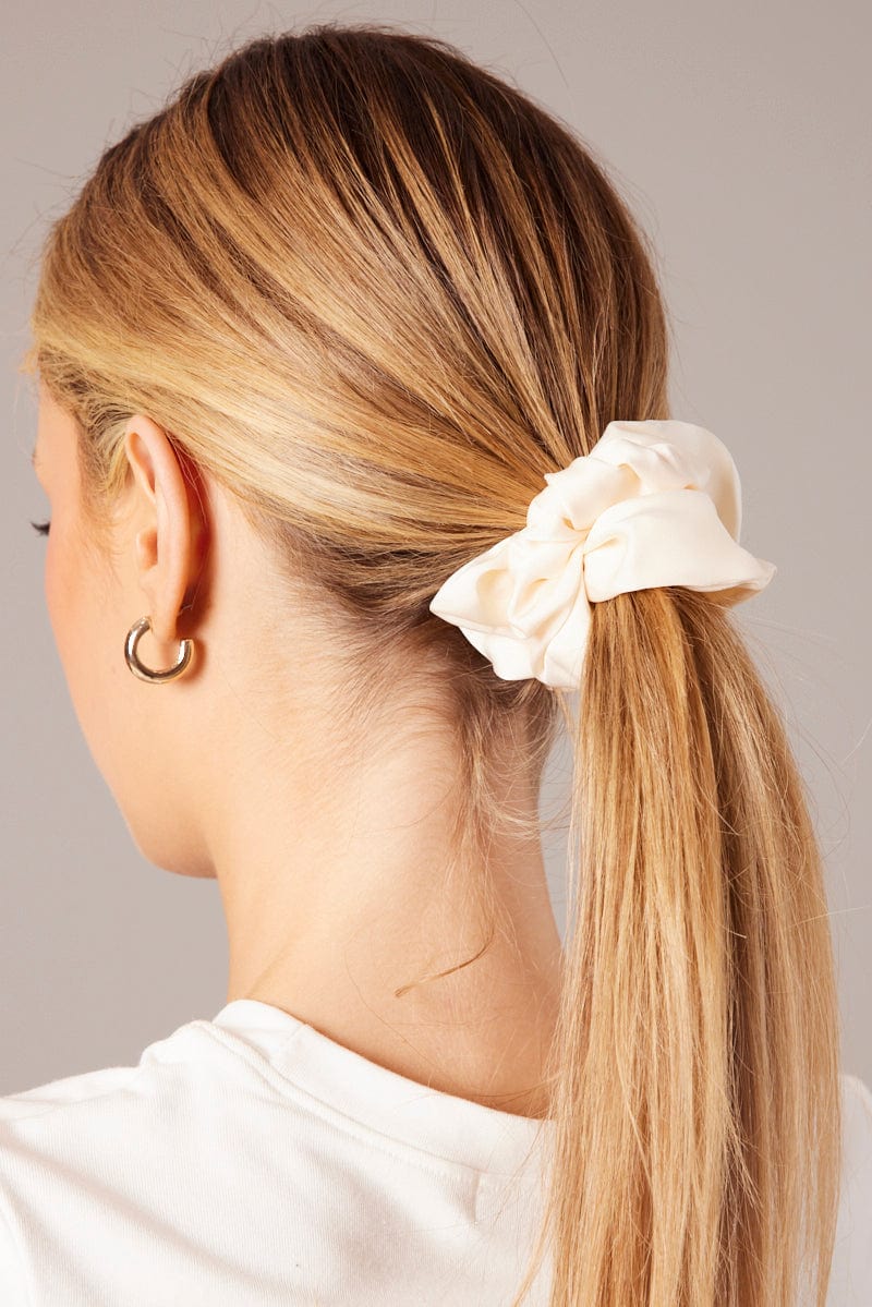 White 3 Pack Mixed Size Scrunchies