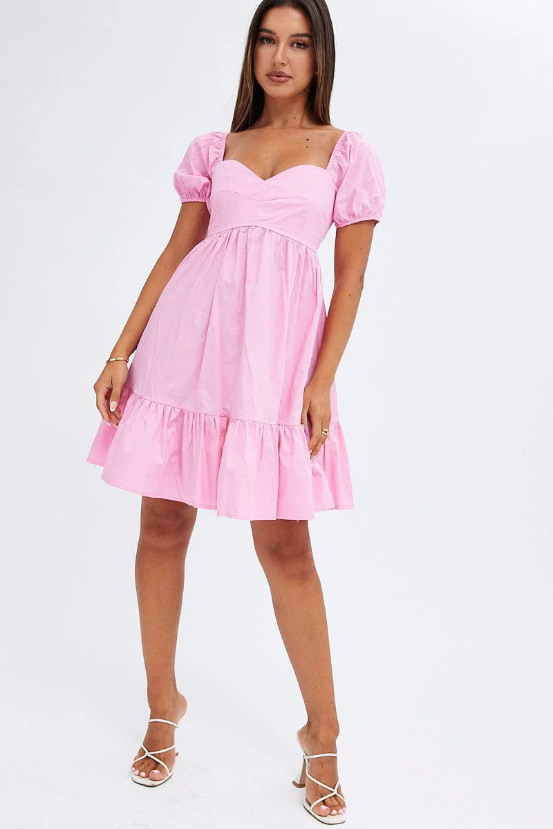 Pink Short Sleeve Sweetheart Neck Skater Dress