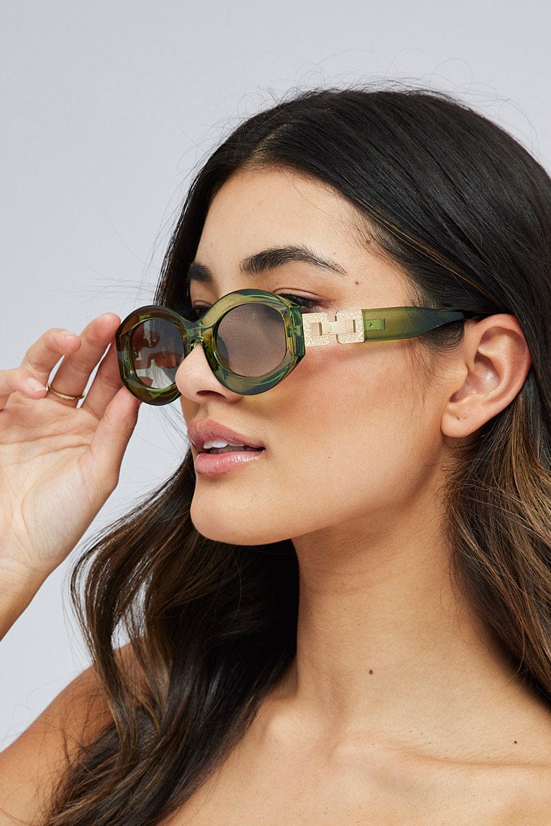 Green Fashion Sunglasses Gold Hardwear Detail