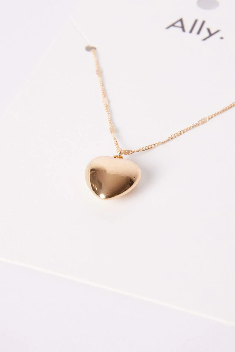Gold Heart Pendant Necklace