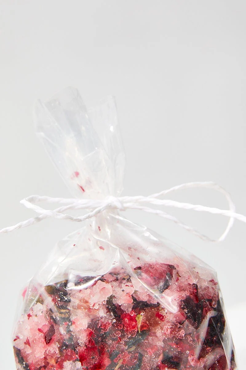 White Salts And Rainbows Venus Ritual Soak