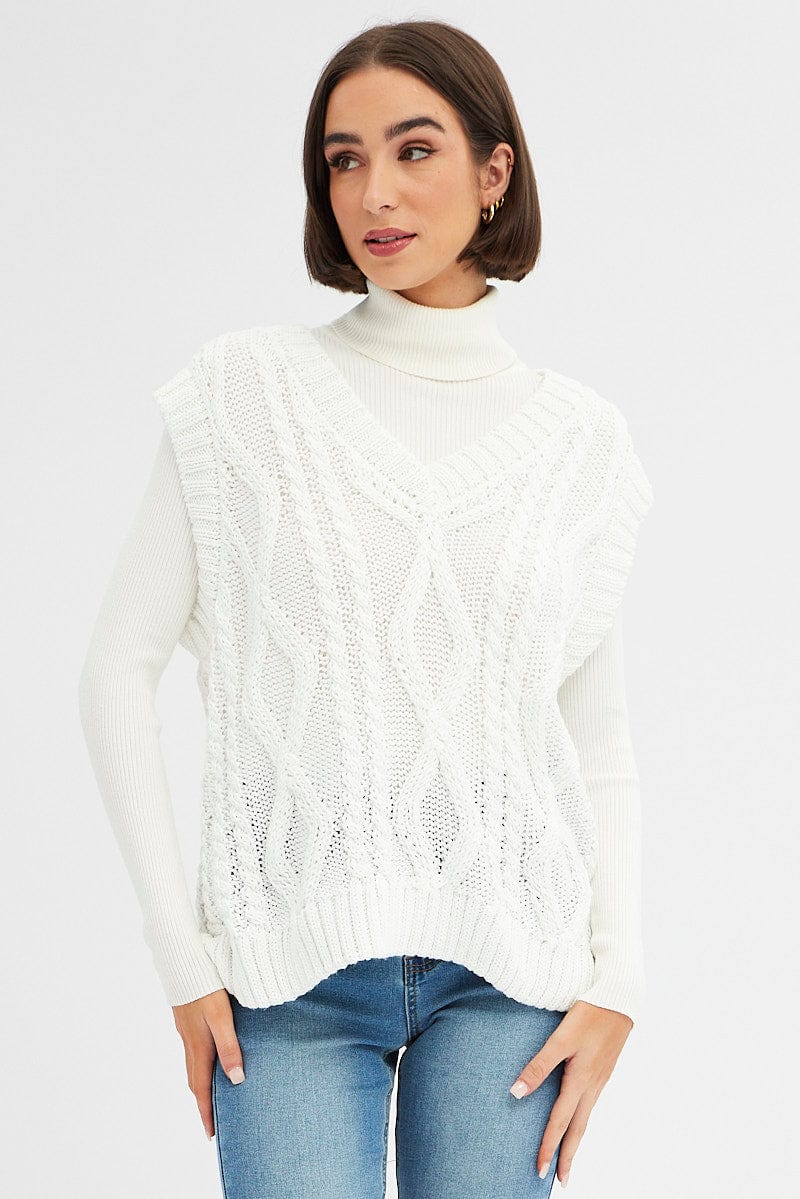 White Knit Top Sleeveless Oversized Cable