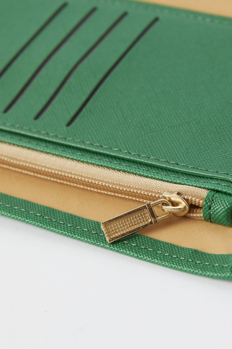 Green Travel Wallet Passport Holder