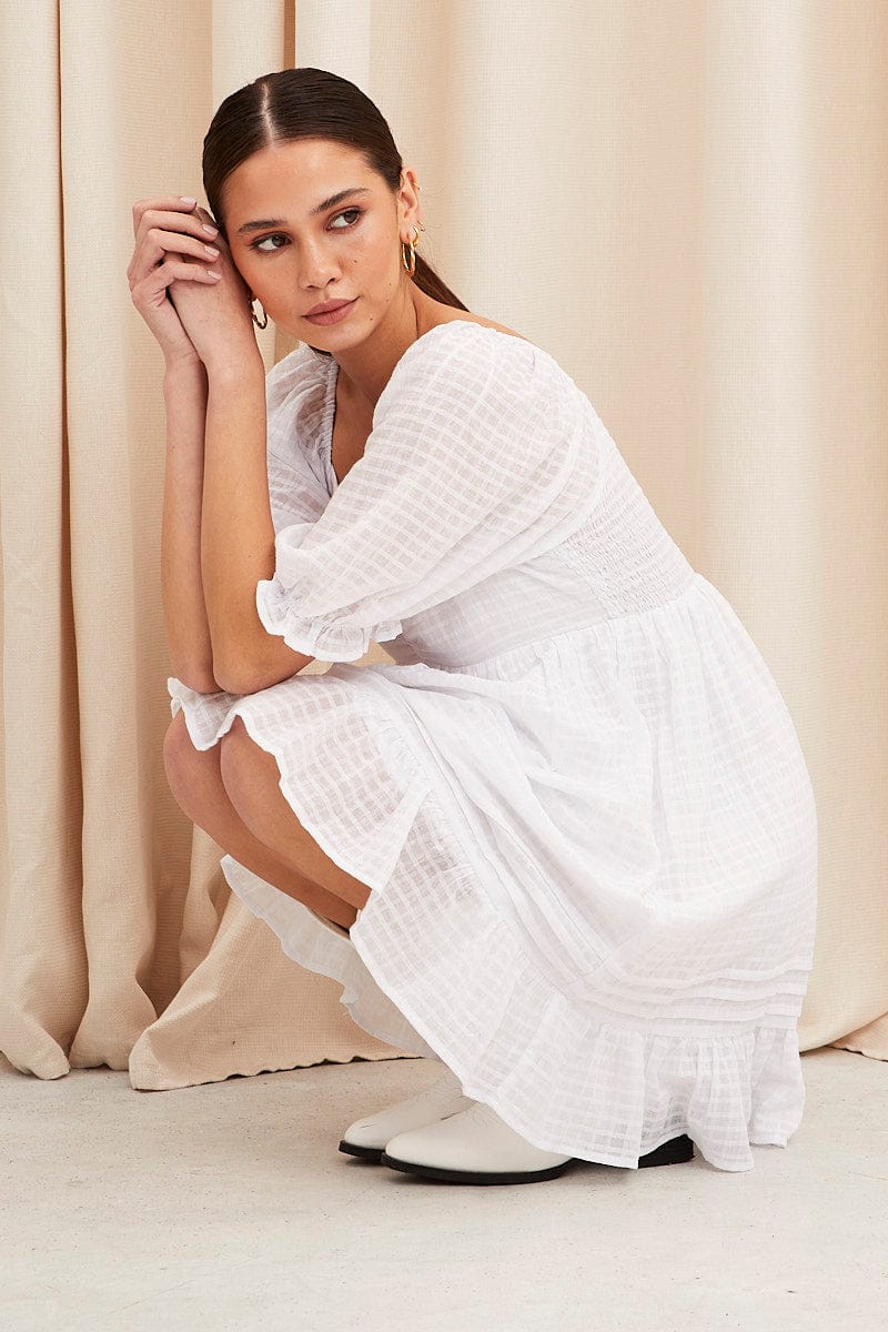 White Fit And Flare Dress Short Sleeve Sweetheart Neck