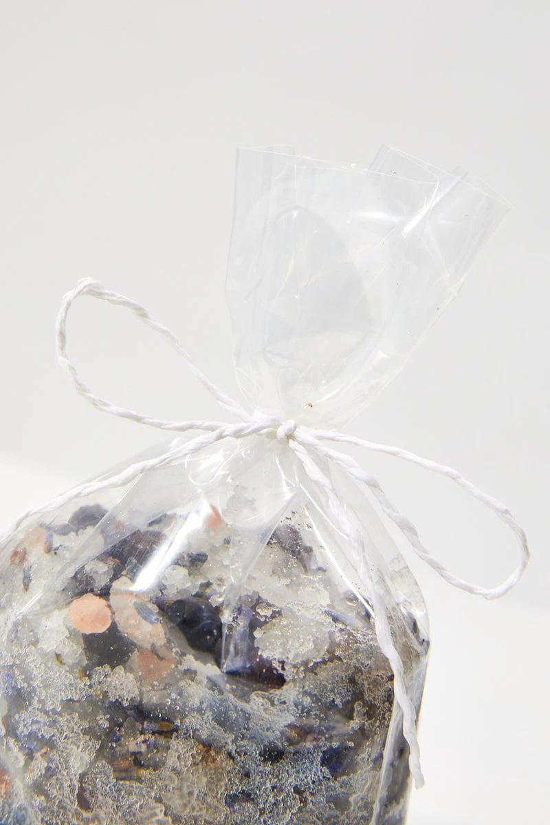 White Salts And Rainbows Moon-Day Ritual Soak