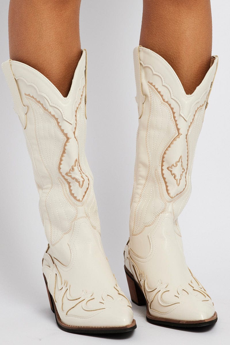 White Embroidered Western Cowboy Boot