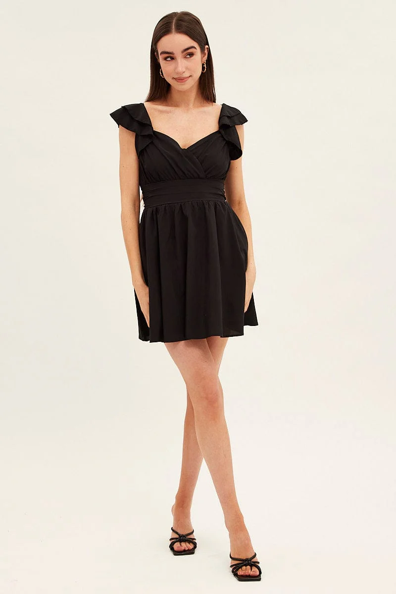Black Short Sleeve Ruched Bust Skater Dress