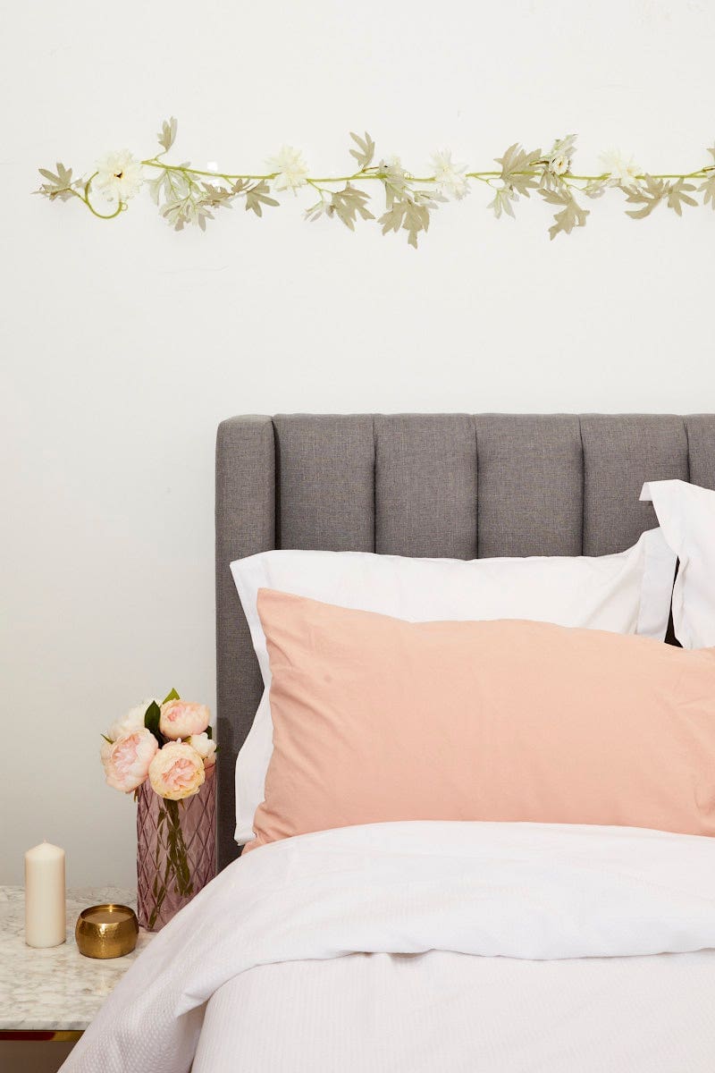 White Flower And Leaf Garland