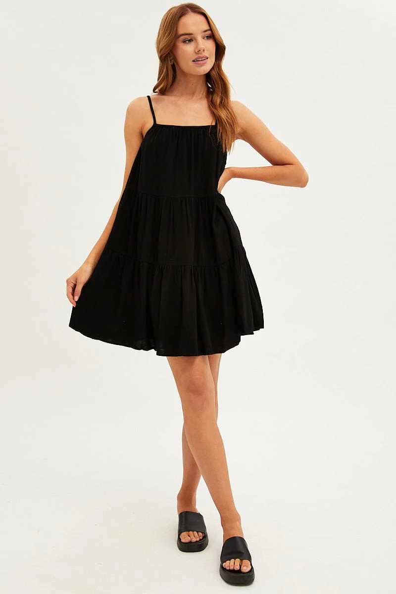 Black Swing Dress Sleeveless Tiered Pocket