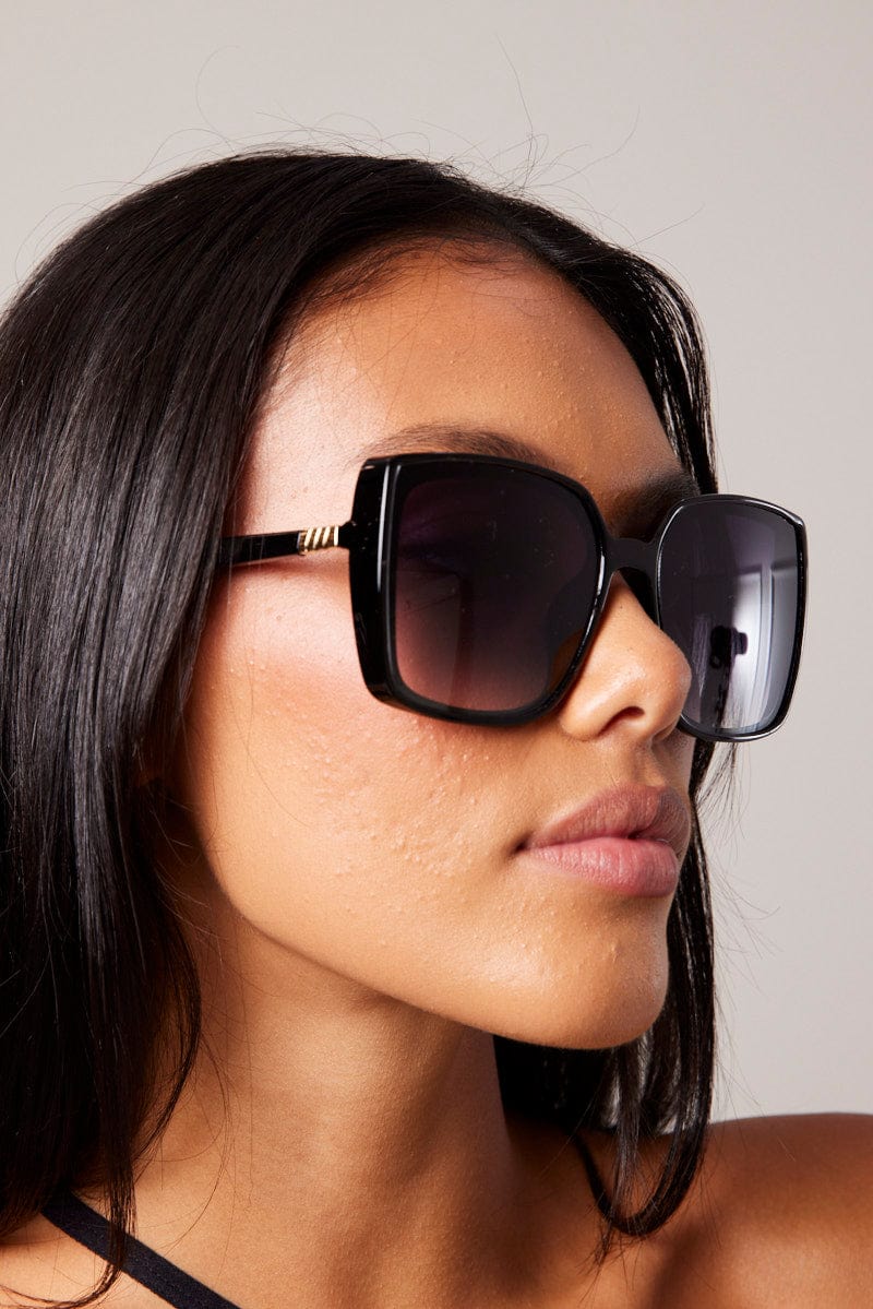 Black Oversized Squared Sunglasses