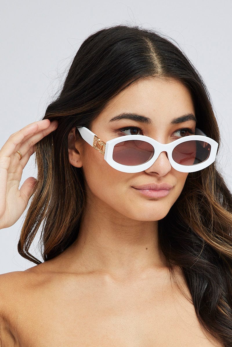 White Fashion Sunglasses Gold Hardwear Detail
