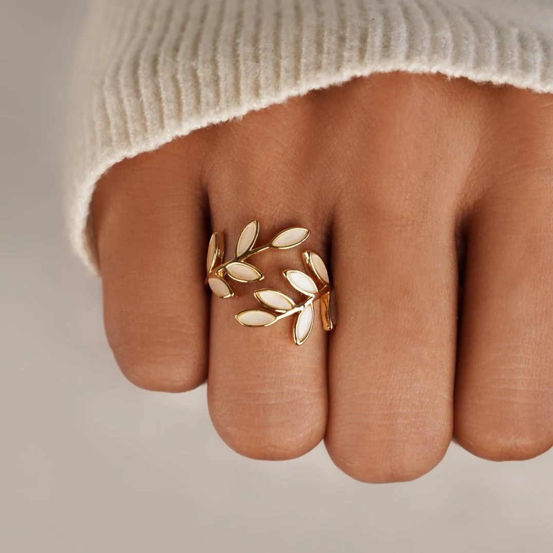 Leafy Gold Ring
