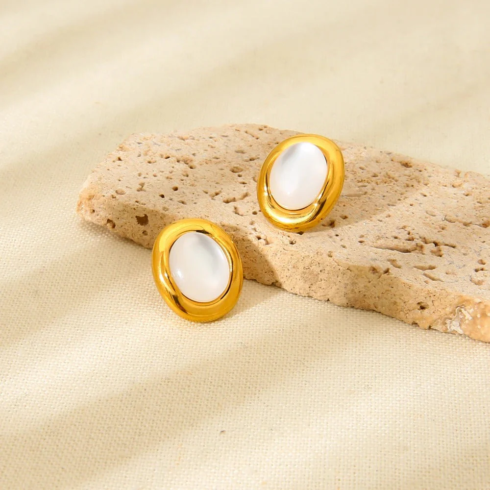 Pearl Earrings by Giselle