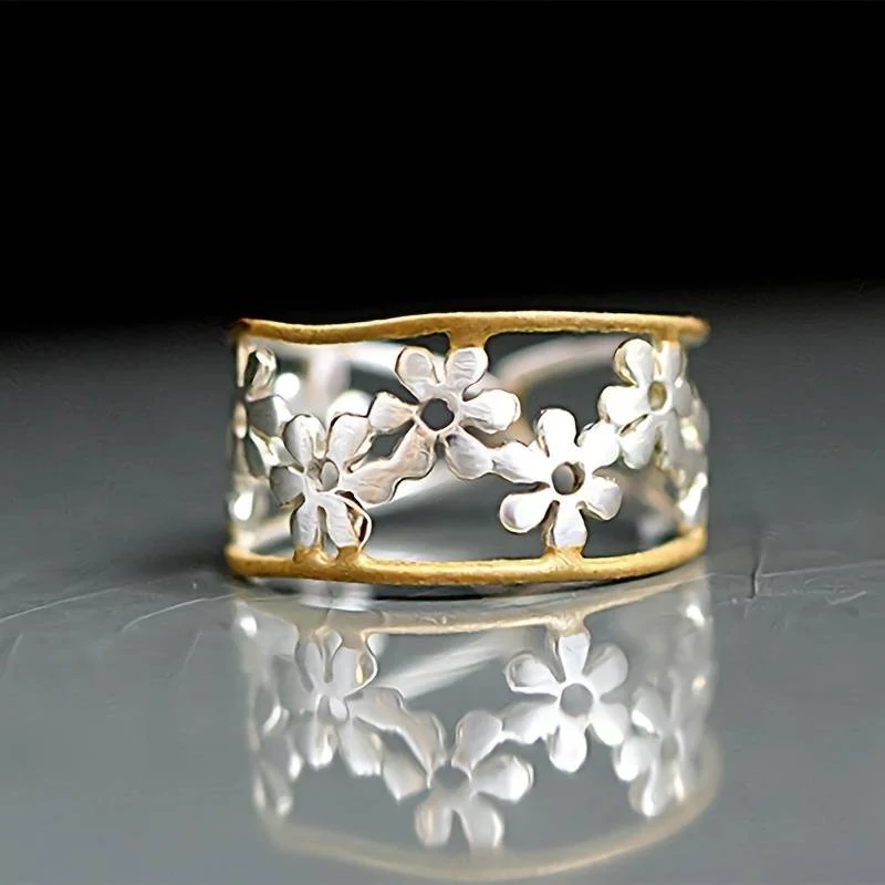 Daisy Ring with Irregular Design
