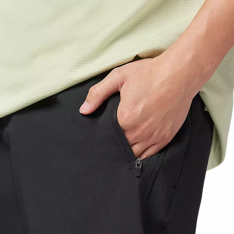 Defend Shorts