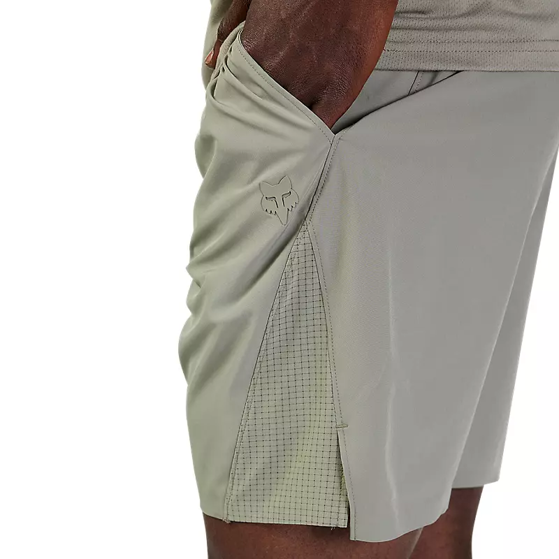 Core 7" Linerless Shorts