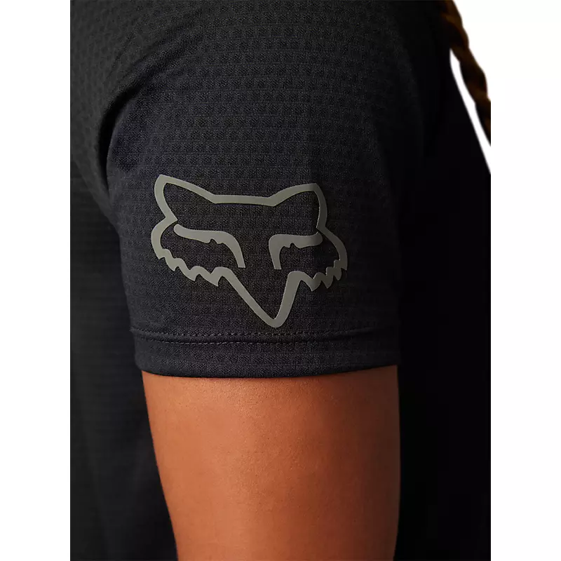 Womens Defend Jersey