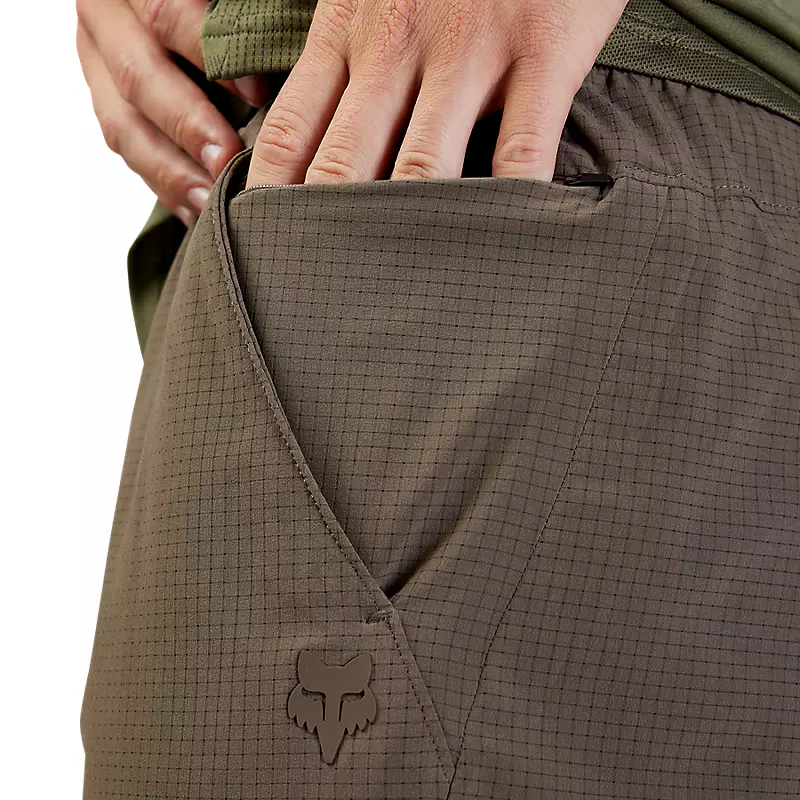 Motive 7" Linerless Shorts