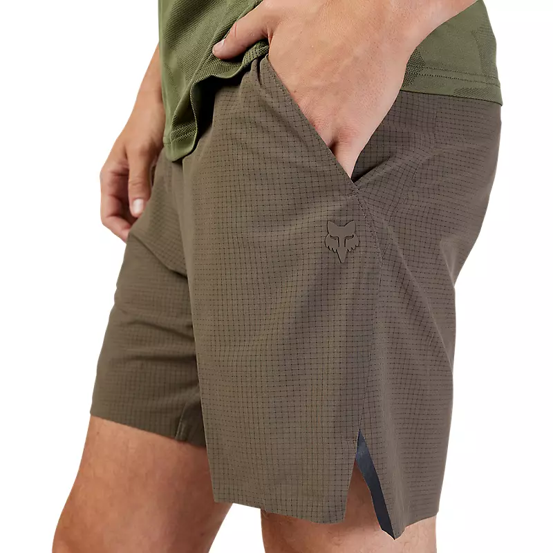 Motive 7" Lined Shorts