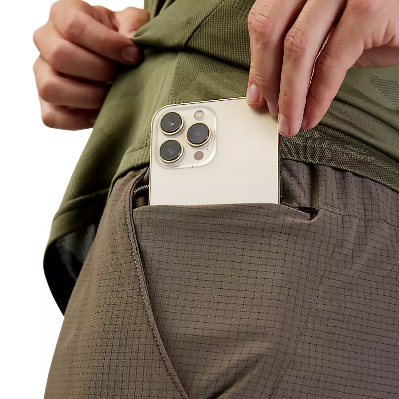 Motive 7" Linerless Shorts