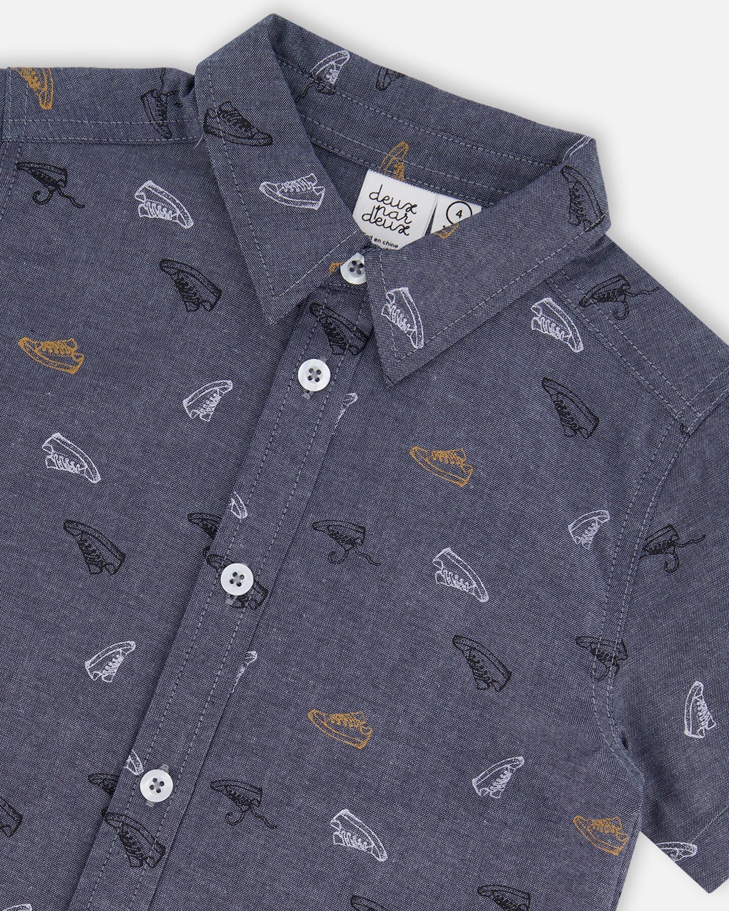 Printed Chambray Short Sleeve Shirt Gray, White And Tan - Deux par Deux