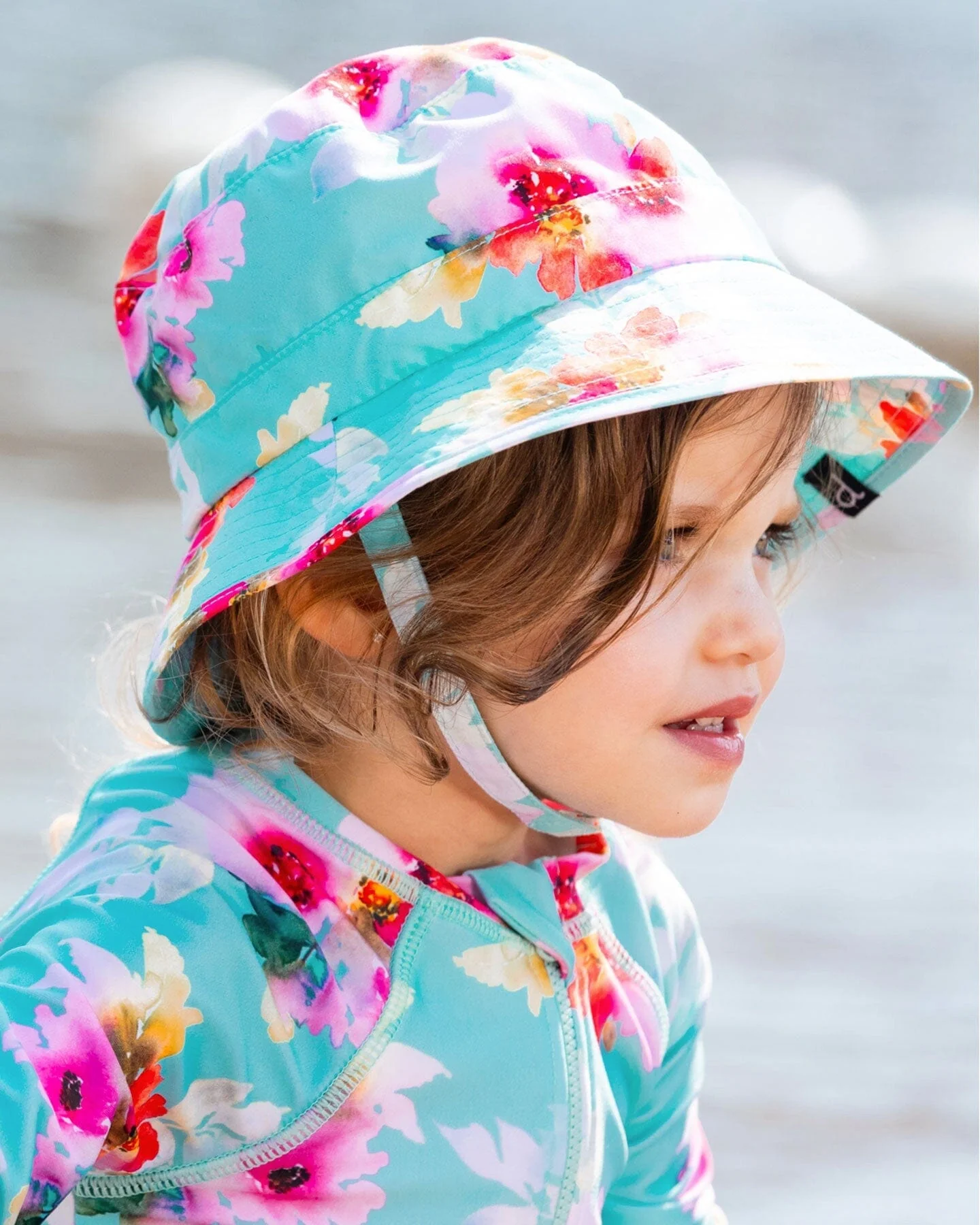 Printed Beach Sun Hat Turquoise And Pink Flowers - Deux par Deux