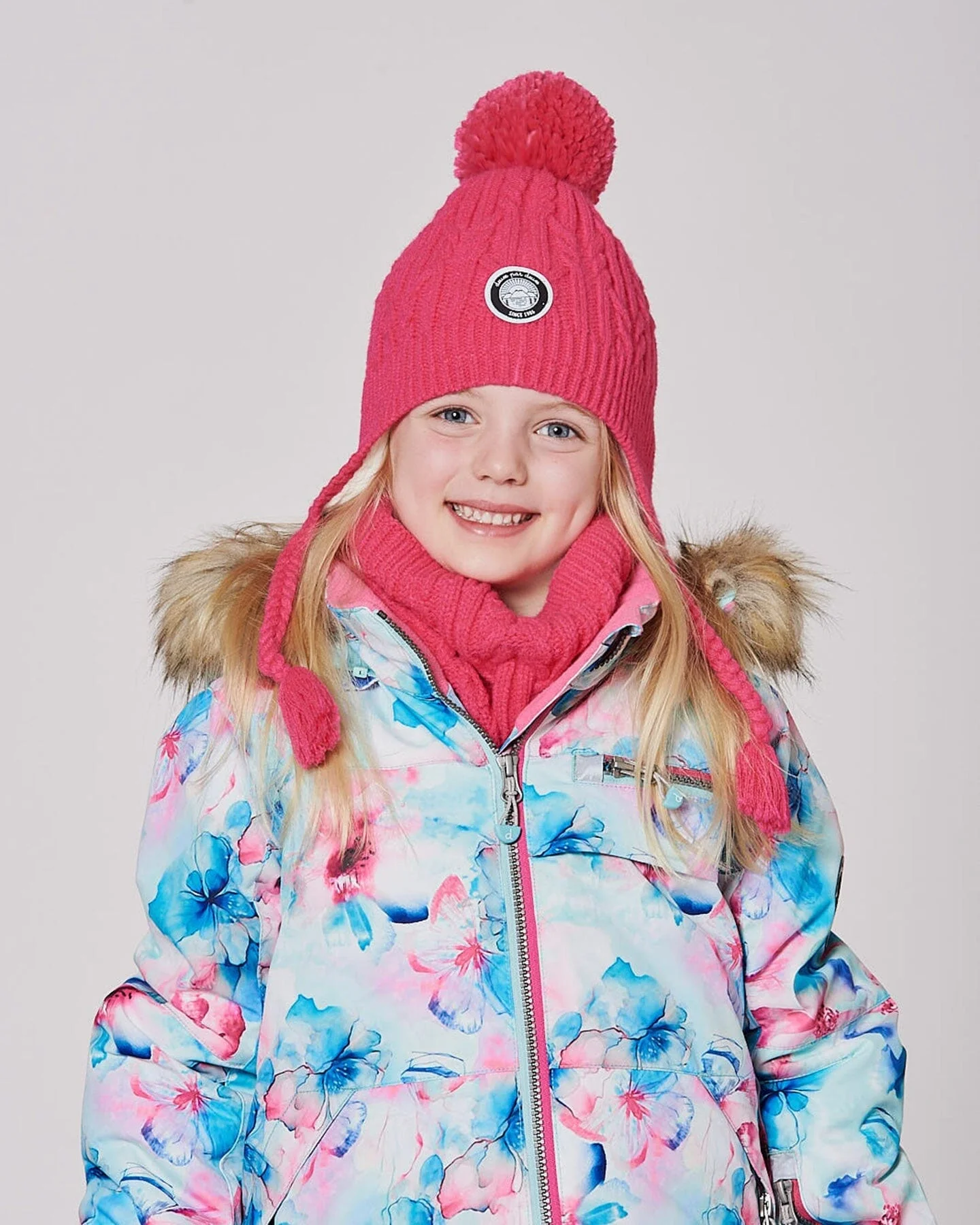 Lined Winter Hat With Pompom Flash Coral - Deux par Deux