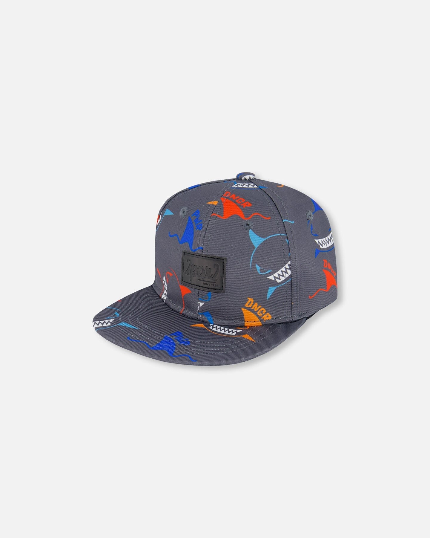 Printed Cap Orange, Red, And Blue Sharks On Gray - Deux par Deux