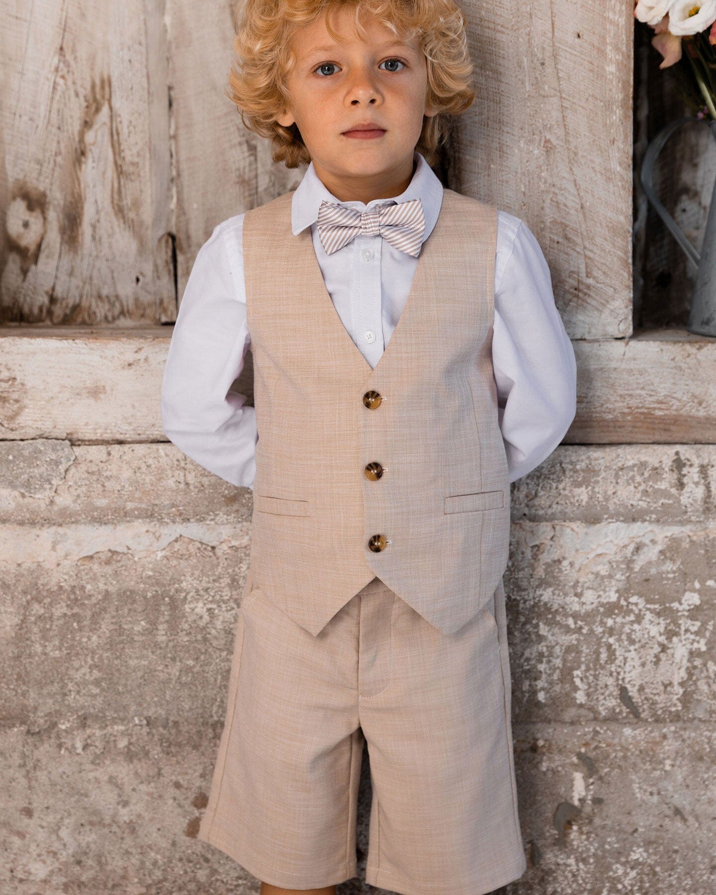 Slant Pocket Bermuda Shorts Light Taupe - Deux par Deux