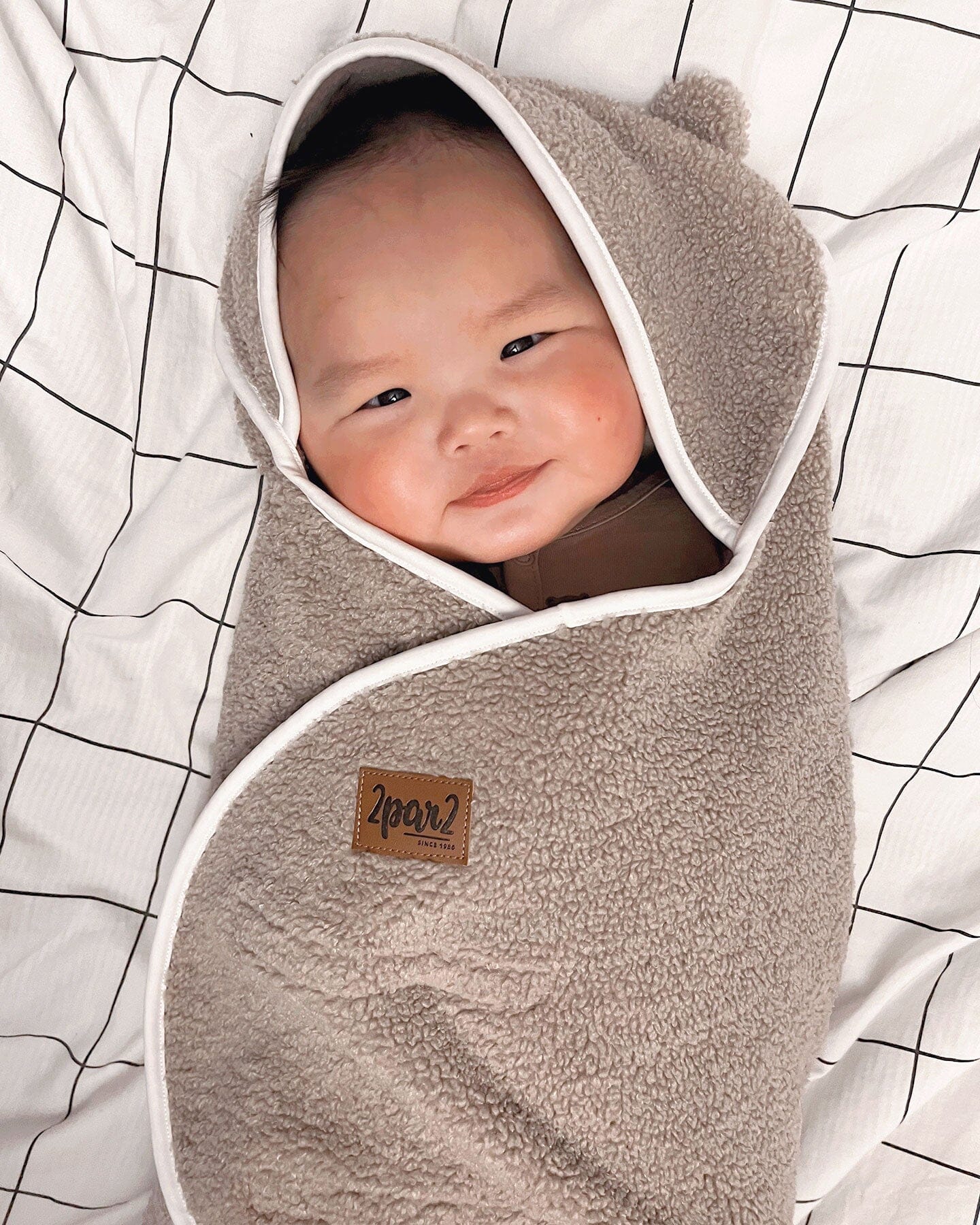 Baby Cocoon Brown Blanket For Car Seat and Stroller - Deux par Deux